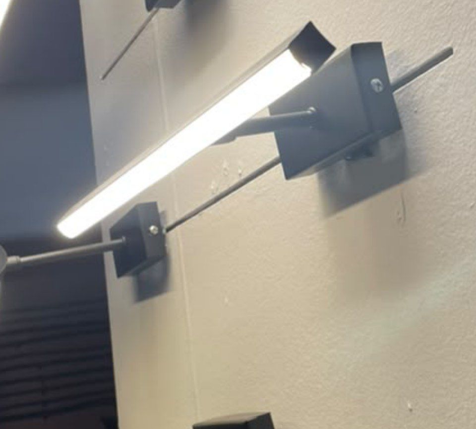 چراغ دیواری مشکی W802/S